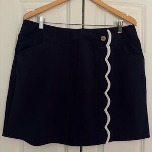 Lilly Pulitzer Luxletic skort in Navy with White Scallop Trim